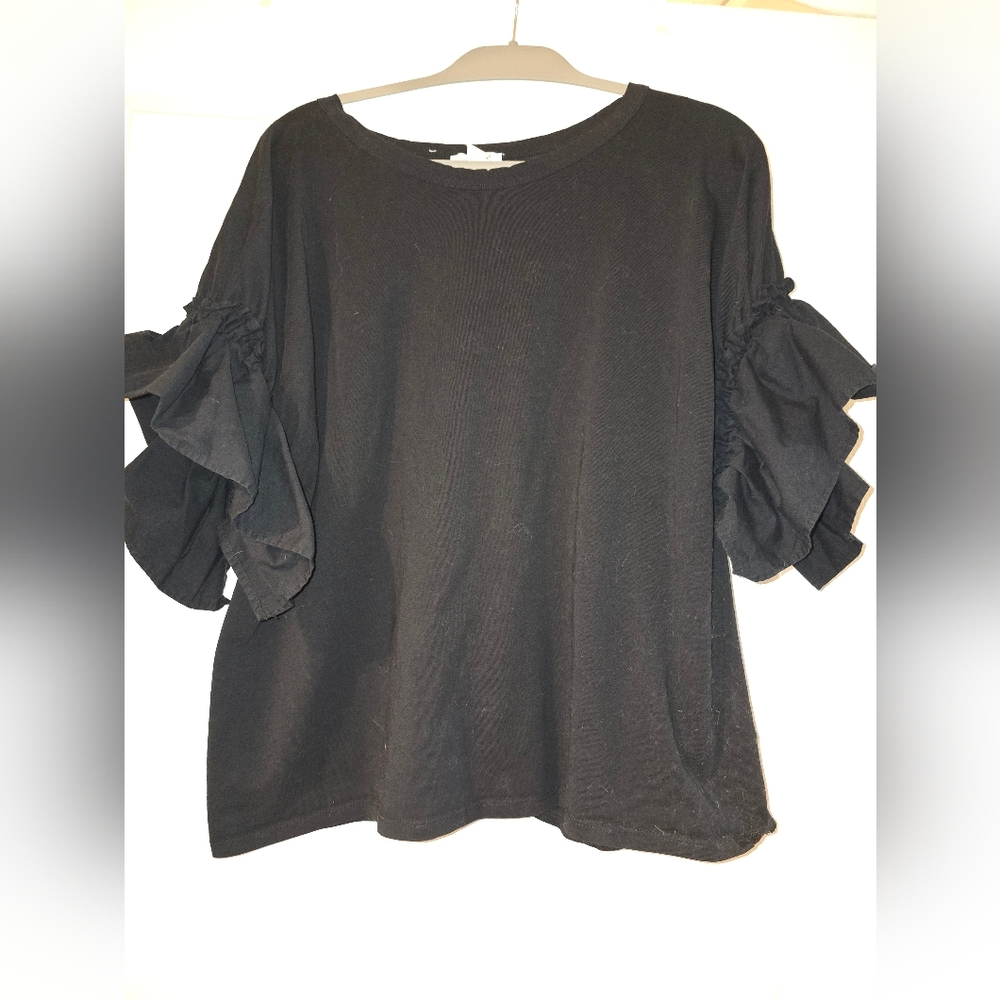 H&M Black Flutter Sleeve Blouse with Ruffled Details